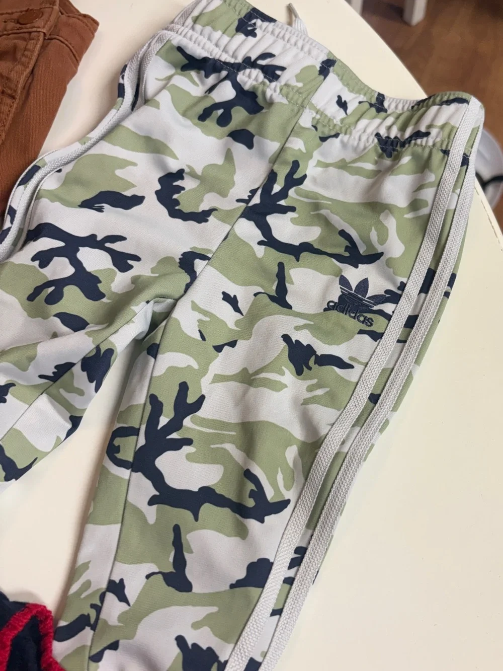Lot of 14 pieces of 12 month boy clothing